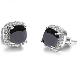💫Beautiful Black Sapphire Diamonds Stud Earring💫